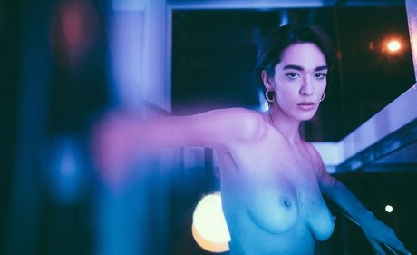 megzlegzz hot model gallery