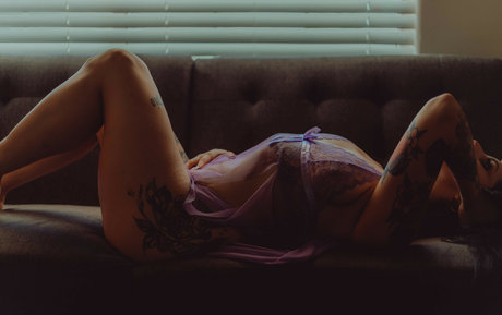 Thatsoraven95 free model gallery