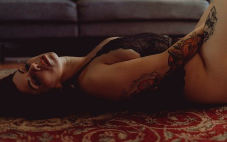 Thatsoraven95 erotic actress image