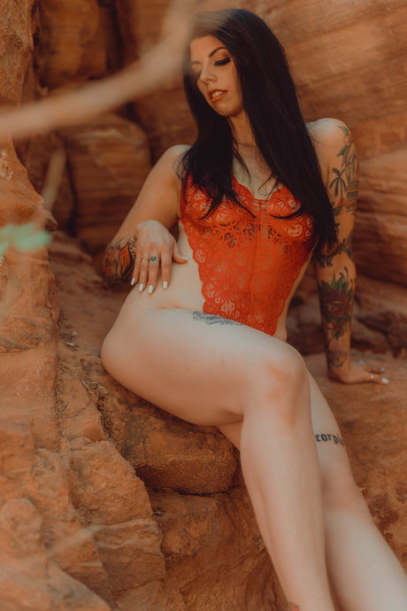 Thatsoraven95 porn star galleries