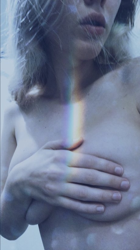 Ora Young nudes star images