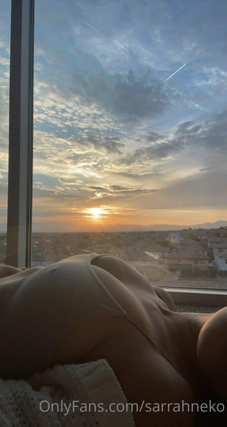 sarrahneko model nice img