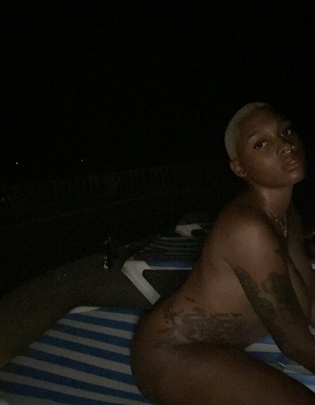 AllynRa pornstar nude photo