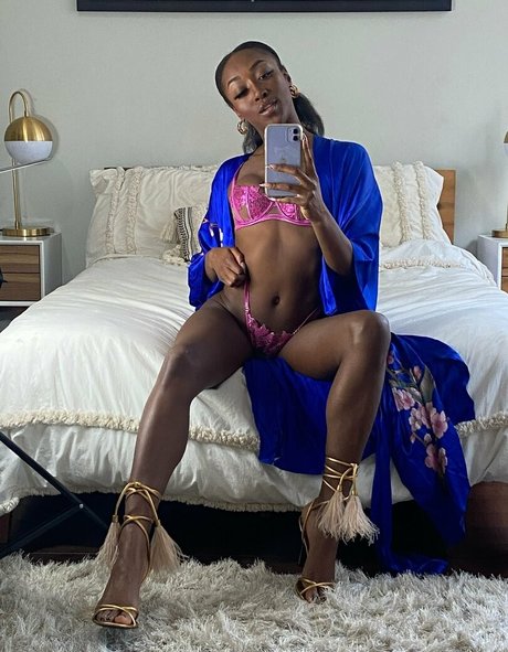 tashablack hd actress image