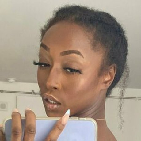 tashablack adult actress img