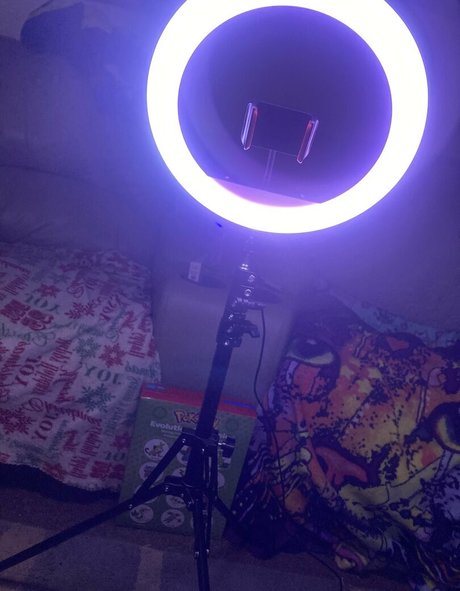 Scarlet Moon exclusive actress pic