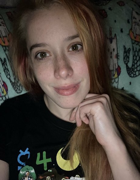 Scarlet Moon star best galleries