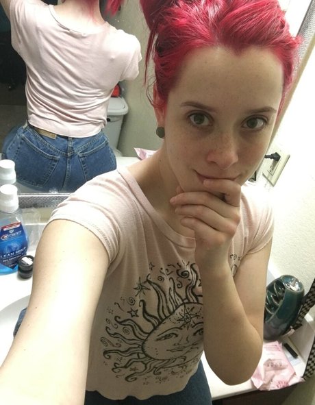 Scarlet Moon high quality model photos