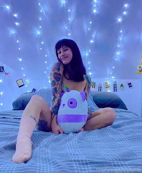 Kyleelille pornstar free pic