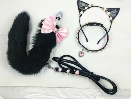 Kyleelille hot model img