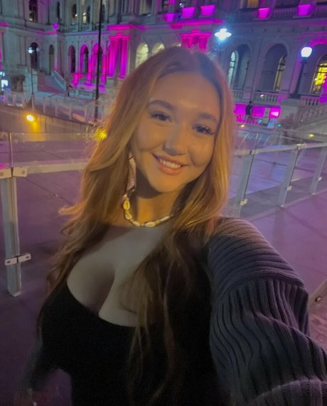 Hayley Aurisch nude star pictures