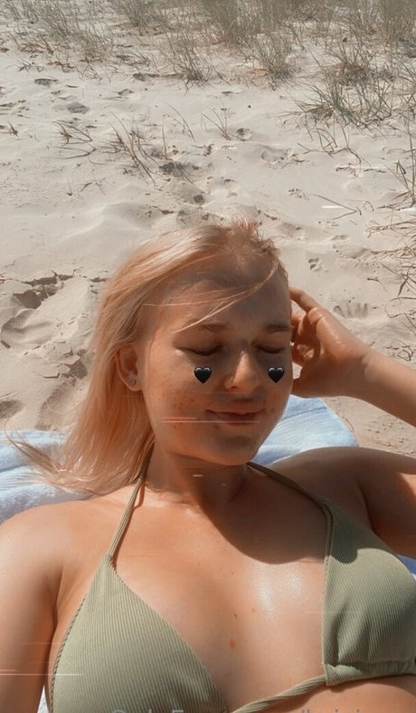 Briziana adult actress image