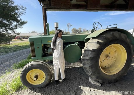 vivaathenax pornographic model gallery