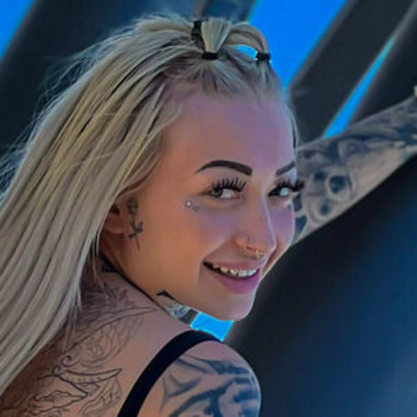 badxlucyfree hot pornstar images