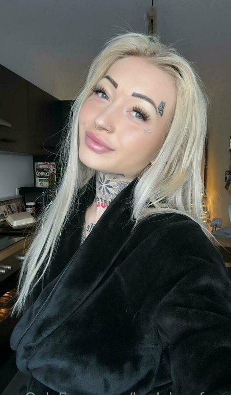 badxlucyfree top actress pic