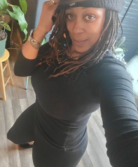 RhodaBlakey model free gallery