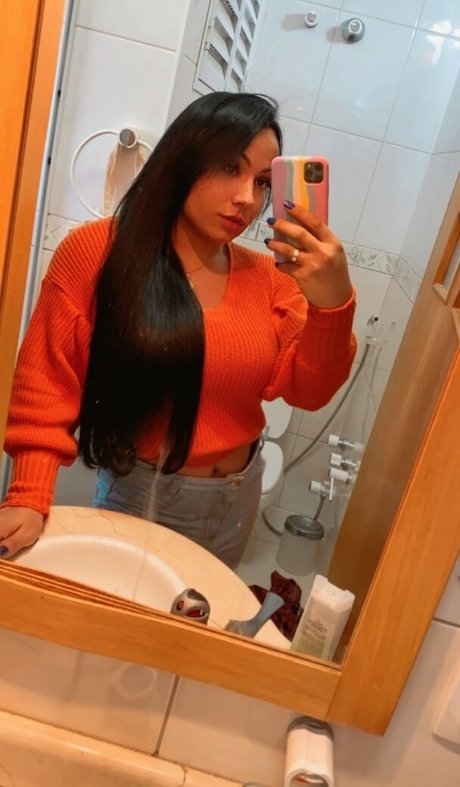 Rafaella Mendez star art photos