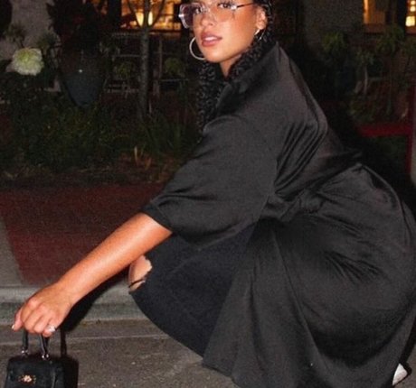 Brasi Quinzel sexy actress pic