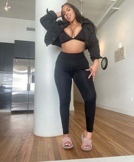 Brasi Quinzel model free pic