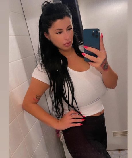 Aldianna pornstar image