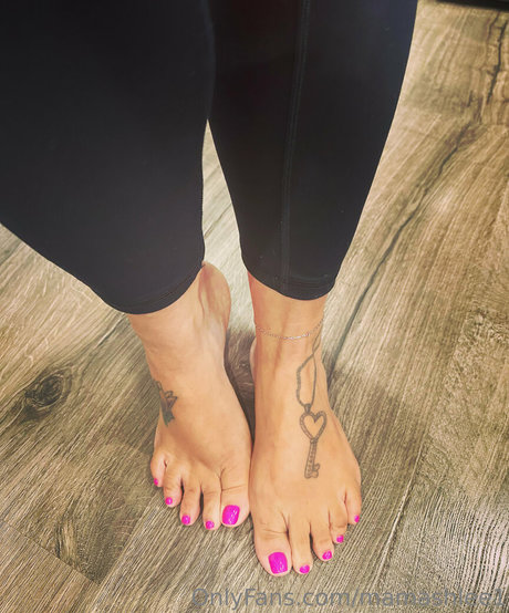 mamashlee1 model naked pics