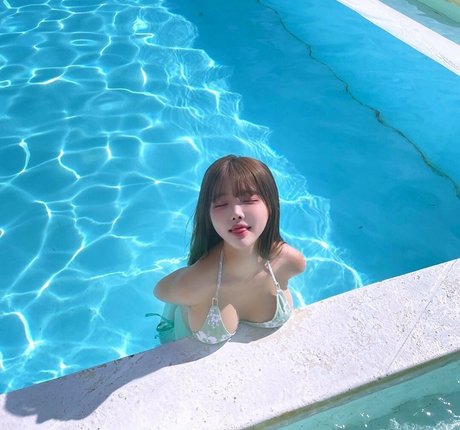 mina8017 pornstar hd image