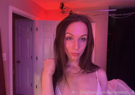 oliviawould model pretty pics