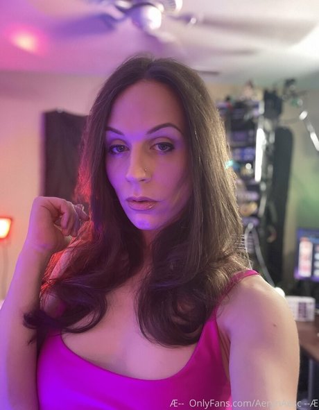 oliviawould pornstar free picture