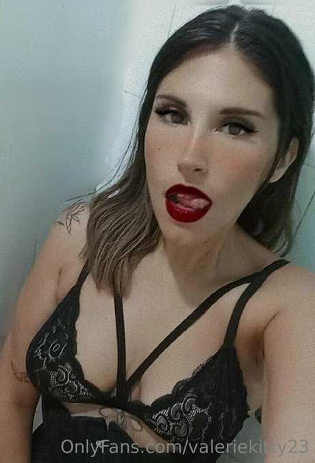 valeriekitty23 top model pictures
