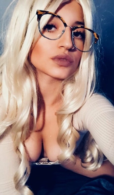 gamerwillow hot pornstar gallery