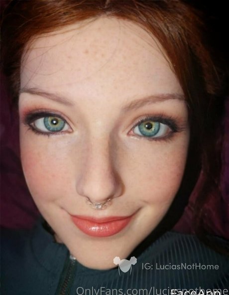 luciasnothome naked star picture