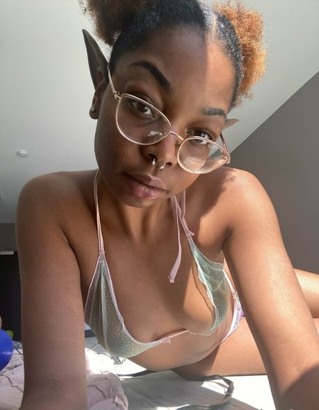 cynslimxfree model adult pic