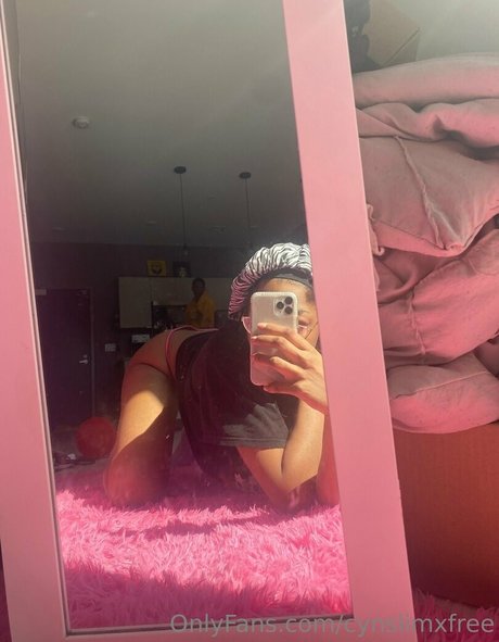cynslimxfree naked pornstar picture