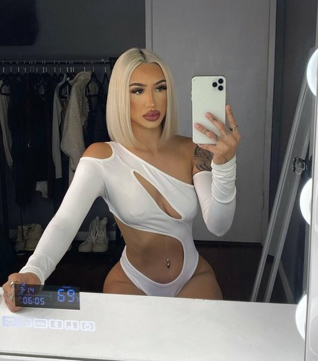 gxddessbby sexy model pics