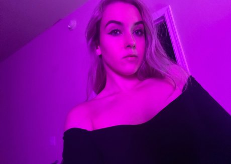 emilycc free model picture