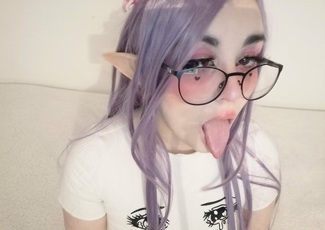 allein grrrl model pretty photos