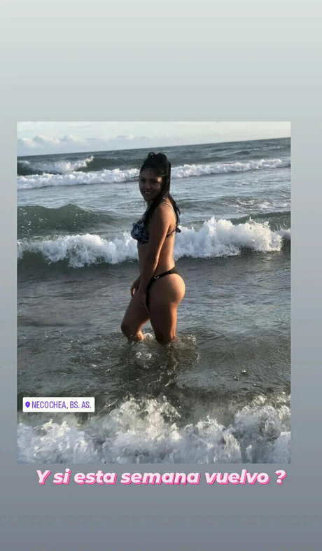 libriana1098 naked model images