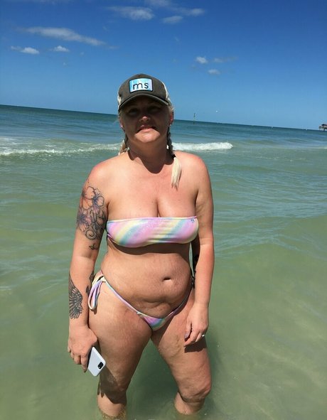 holliess1free pretty pornstar pictures