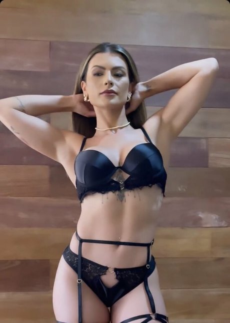 Babi Rossi pretty pornstar pic