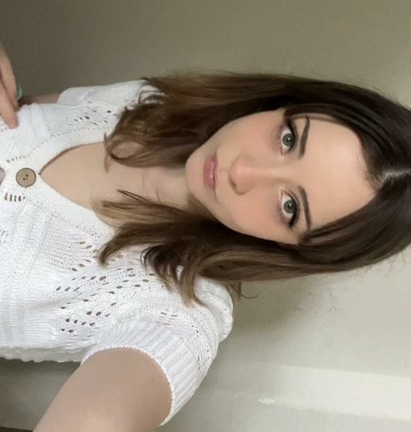 Kelsey Grzybowski model hot img