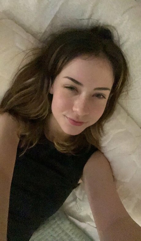 Kelsey Grzybowski model pornographic photos