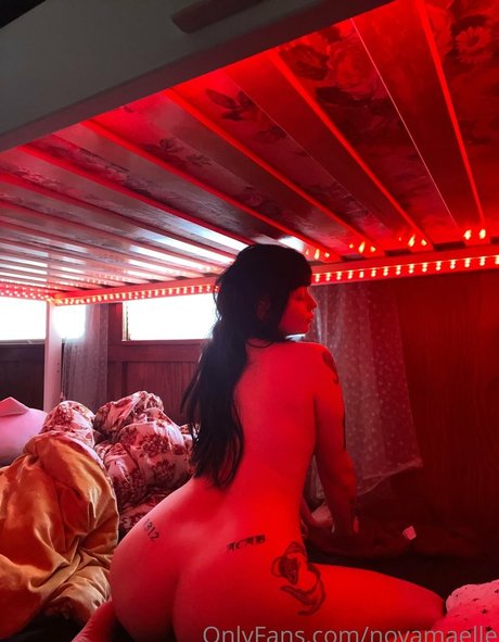 Nova Maelle pornstar pretty photos