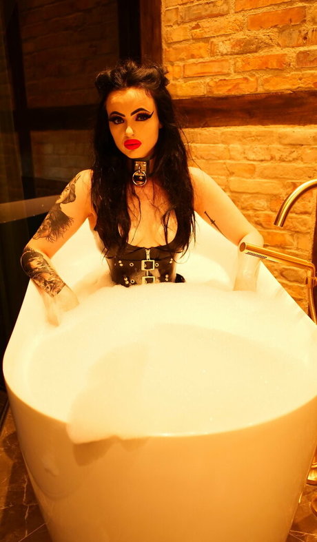 Empress Poison pornstar pic