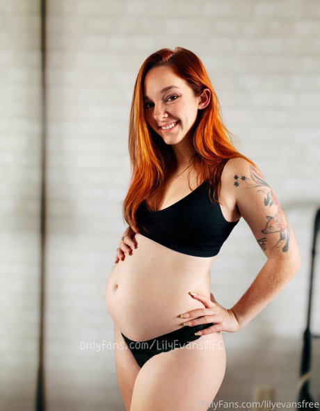 lilyevansfree pornstar hot pic