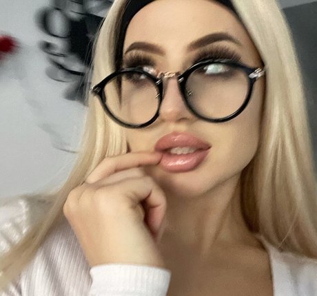 cute babe onlyfans beautiful pictures