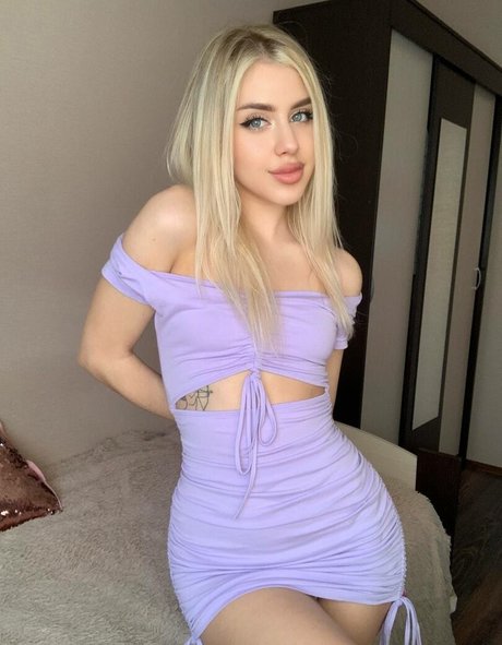 Eva Holiday star adult images