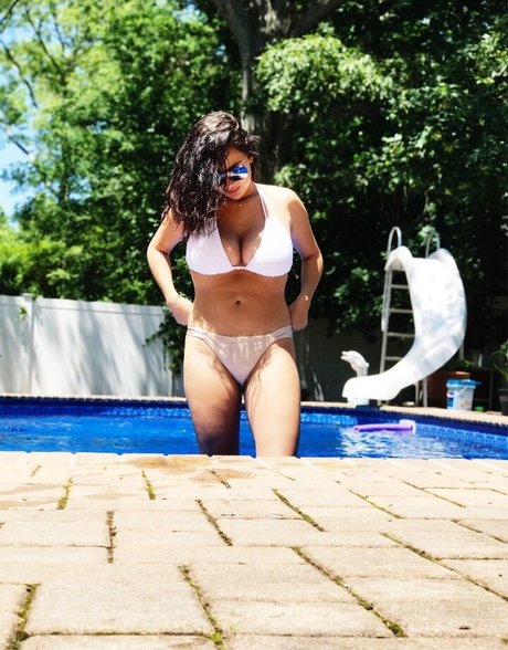 Rachel Winchester free model photo