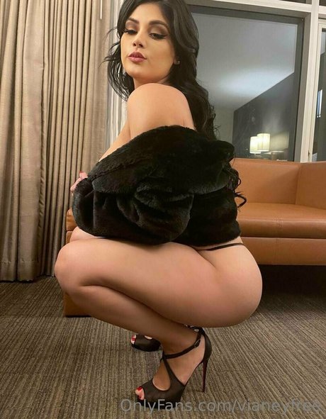 vianeyfree pornstar high quality picture