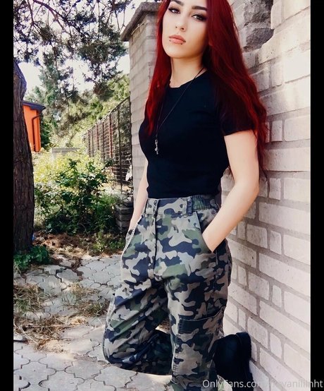 freyanillinht high quality model pictures