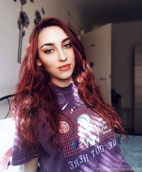 freyanillinht pornstar nude images